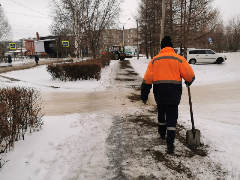 Дорожные бригады работают в усиленном режиме.